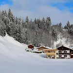 Blick Auf Den Rettenstein 1 * كيرشبرغ ان تيرول