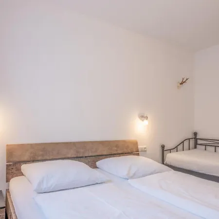 Blick Auf Den Rettenstein 1 *